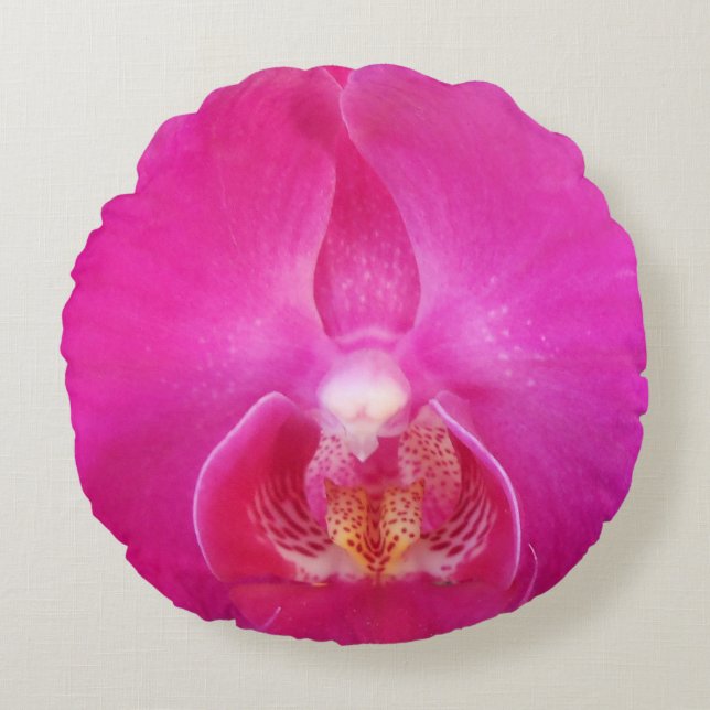 Guda Round Pillow (Front)