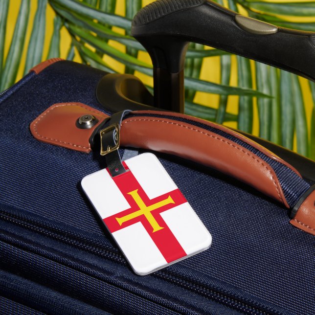 Guernsey flag luggage tag (Front Insitu 1)