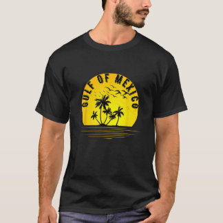 Gulf of USA America Retro Throwback Design T-Shirt