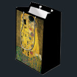 GUSTAV KLIMT - The kiss 1907 Medium Gift Bag<br><div class="desc">GUSTAV KLIMT - The kiss 1907
Oil and gold foil on canvas</div>