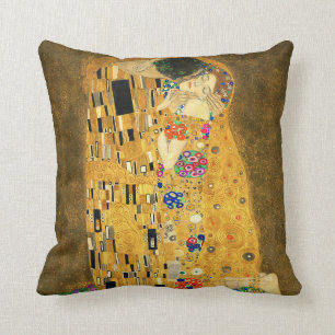 Gustav Klimt , The Kiss Throw Pillow