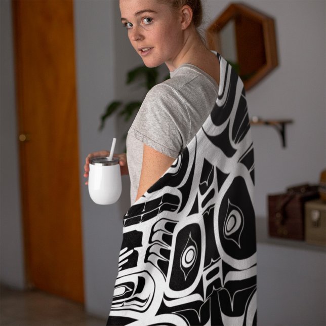 Haida Eagle Thunderbird Northwest Columbia Throw Blanket (Creator Uploaded)