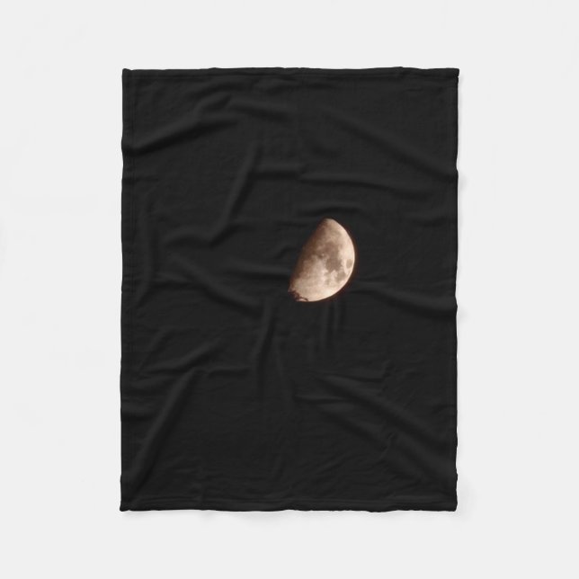 half-moon fleece blanket (Front)