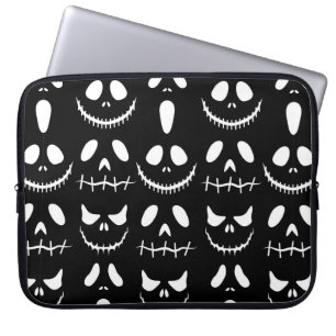 Halloween background. Seamless pattern with hallow Laptop Sleeve
