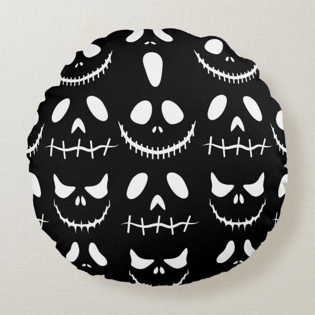 Halloween background. Seamless pattern with hallow Round Pillow (Front)
