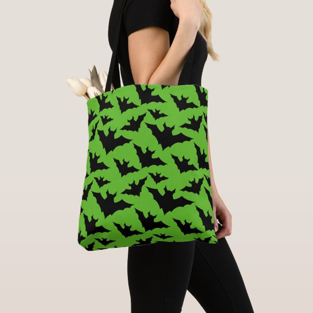 Halloween black bats green cool spooky pattern tote bag (Close Up)