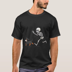 Halloween Dachshund Funny Skeleton Chasing Dog Men T-Shirt