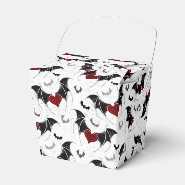 Halloween heart with black bat wings favor box (Front Side)