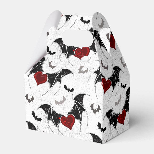 Halloween heart with black bat wings favor box (Front Side)