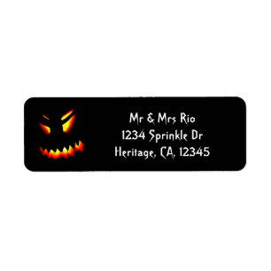 Halloween Jack-o'-lantern font face à l'étiquett