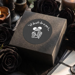 Halloween Kissing Skeleton Black Wedding Classic Round Sticker