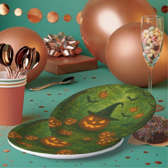 Halloween paper plates that blend in with nature (Multi)
