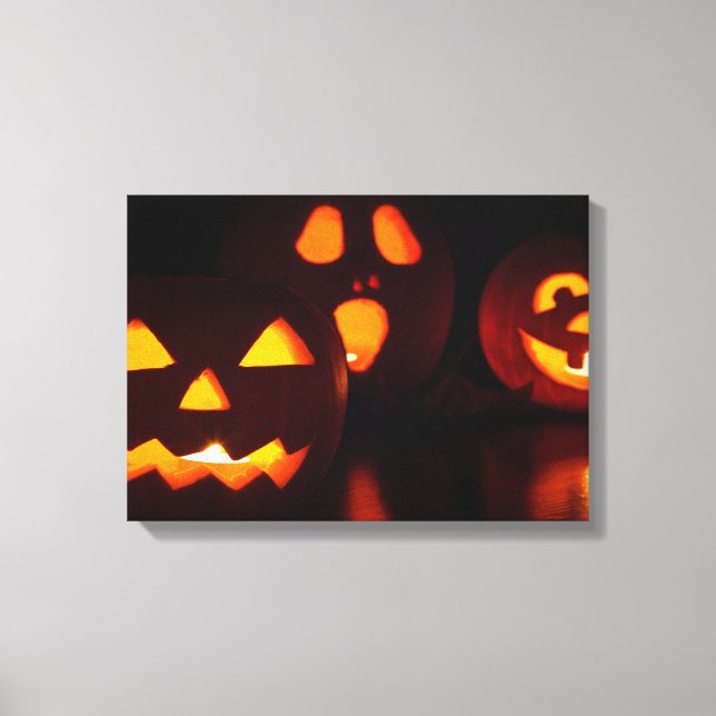 Halloween Pumpkin Scare Canvas Print (Front)