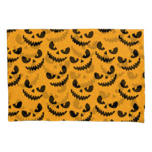 Halloween: scary faces, vintage style. pillowcase