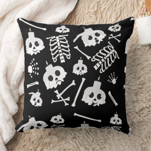 Halloween Skeleton Skull Bones Pattern Throw Pillow