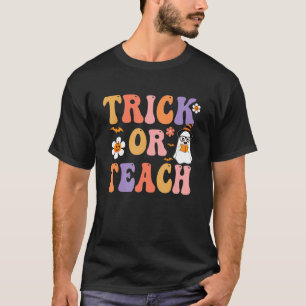 Halloween Trick or Teach Retro Groovy Teacher Hipp T-Shirt