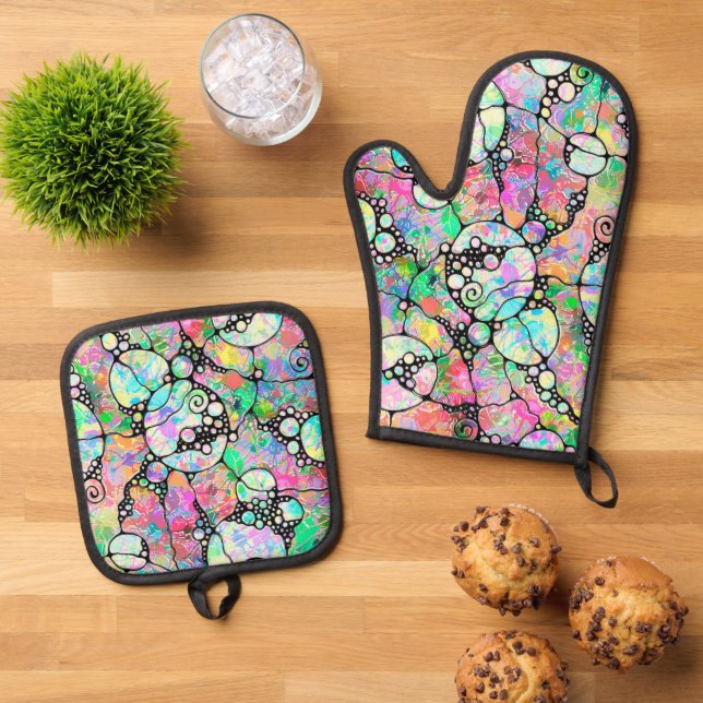 Hand And Digitally Painted Pattern Art 31 Oven Mitt & Pot Holder Set (Top Down)