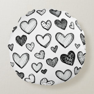 Hand Drawn Black and White Hearts Pattern Round Pillow