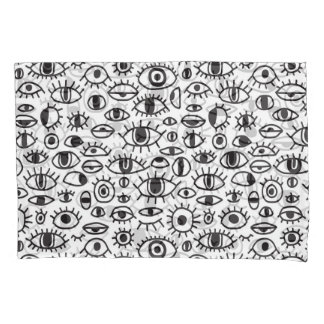 Hand-Drawn Eyes: Doodle Seamless Background. Pillowcase