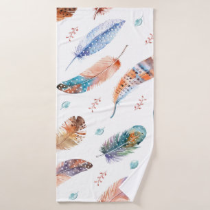 Hand Drawn Feathers: White Background Pattern Bath Towel