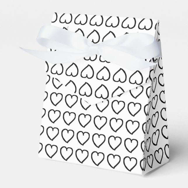 Hand drawn hearts pattern black on white favor box (Front Side)