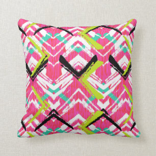 Hand Drawn Pink Zig Zag Pattern Throw Pillow