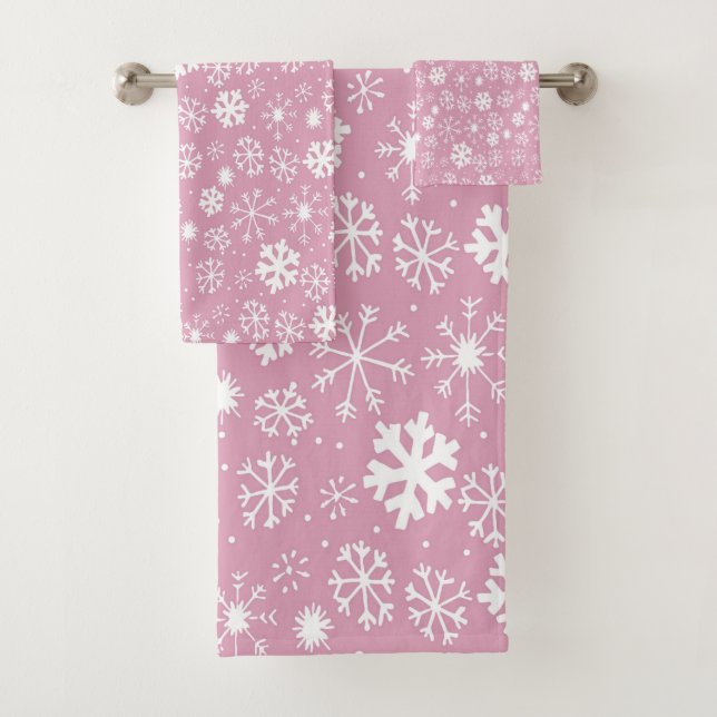 Hand Drawn Snowflake Snowstorm With Marshmallow Pi Bath Towel Set (Insitu)