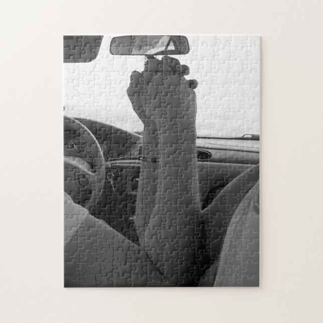 Hand In Hand Puzzle (Vertical)