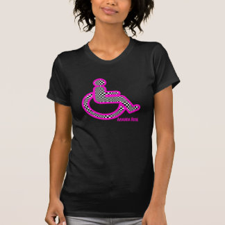 Handicapé dans le rétro T-shirt des femmes roses