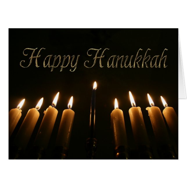 Hanoukka Minorah allume les bougies (Devant horizontal)