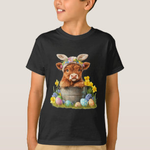 Happy Easter Scottish Cow Cute Heifer Cow Farm  T-Shirt