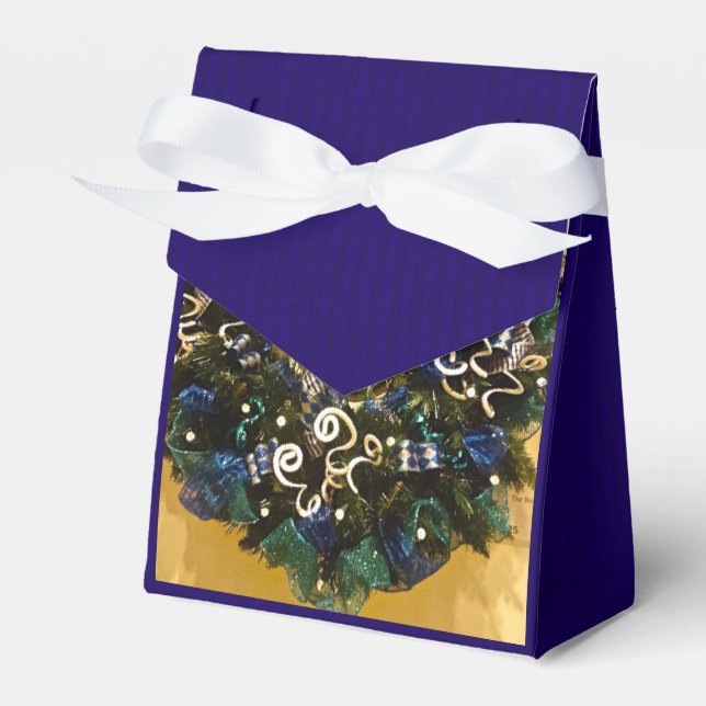 Happy Hanukkah Wreath Jewish Holiday Favor Box (Front Side)