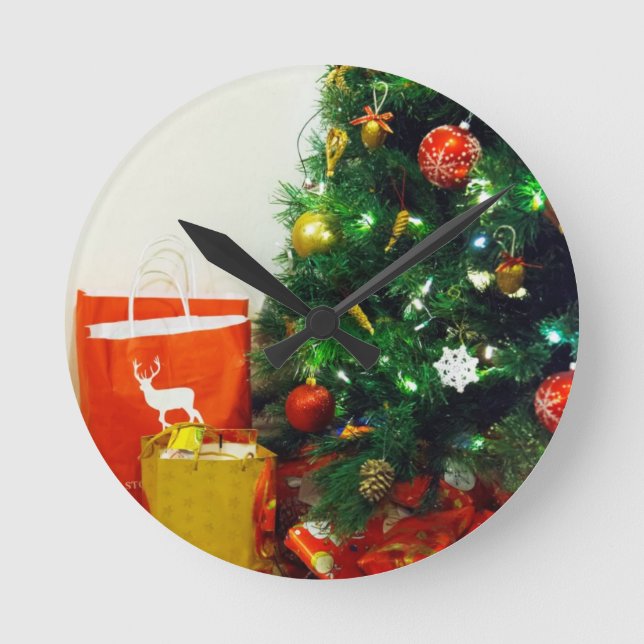HAPPY HOLIDAYS ROUND CLOCK (Front)