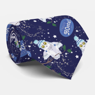 Happy Hoots Snowy Owl avec Cravate à motif Casquet