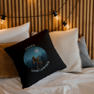 HAPPY HOWLOWEEN werewolf howling halloween Throw Pillow