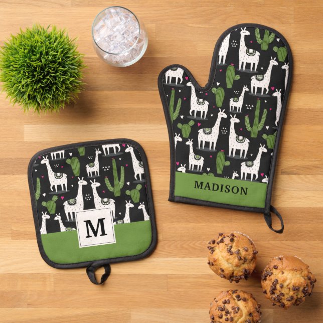 Happy Llama Pattern Oven Mitt & Pot Holder Set (Top Down)