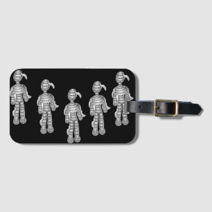 Happy mummies on black luggage tag