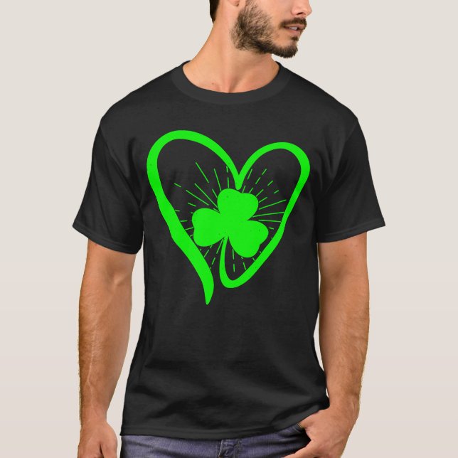 Happy St Patrick's Day Irish Shamrock Heart Family T-Shirt (Front)