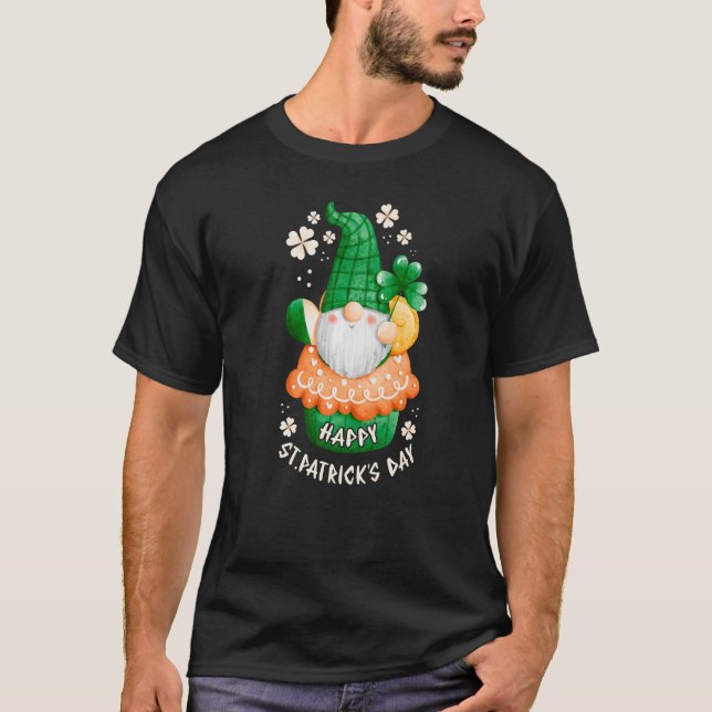 Happy St Patricks Day little gnome in muffin T-Shirt (Front)