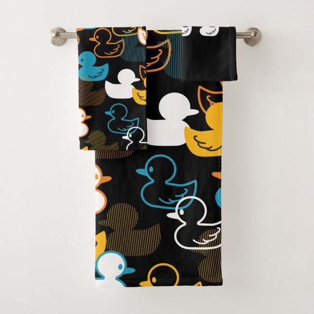 Happy Swimming a Paddling of Ducks Pattern Bath Towel Set (Insitu)