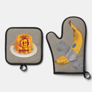 HAPPY to play with your food Oven Mitt & Pot Holder Set