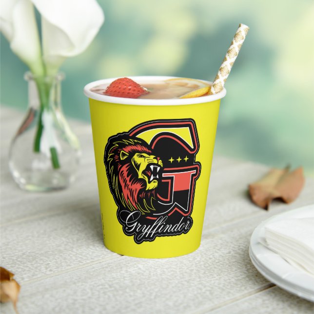 HARRY POTTER™ | GRYFFINDOR™ Athletic Badge Paper Cups (Insitu)