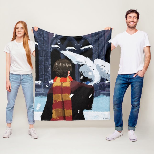 HARRY POTTER™ & Hedwig in the Snow Fleece Blanket (In Situ)