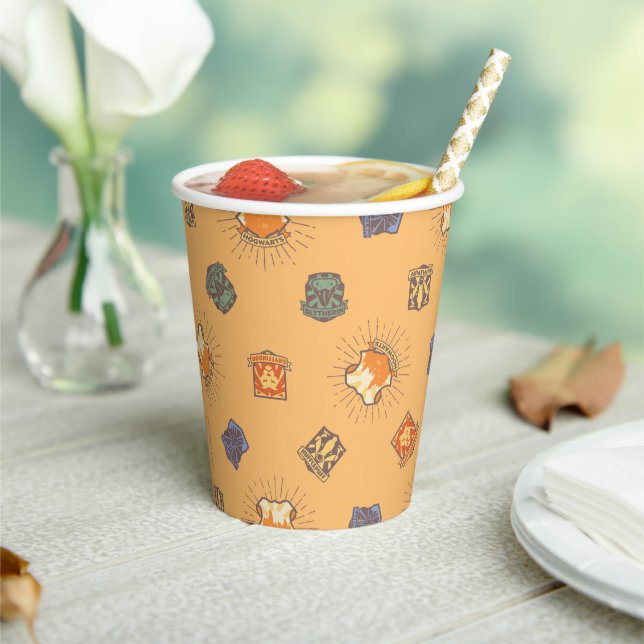 HARRY POTTER™ | Summer Magic HOGWARTS™ Pattern Paper Cups (Insitu)