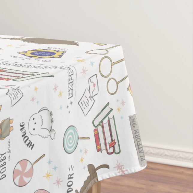 HARRY POTTER™ Tiny Magic Pattern Tablecloth (In Situ)