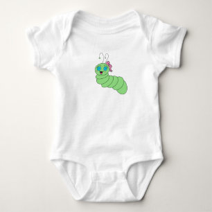Haut de bébé ver mignon