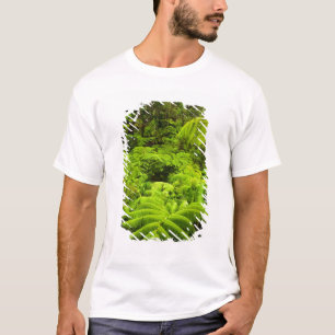 Hawaii, Big Island, Lush tropical greenery in T-Shirt