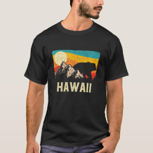 Hawaii Nature Wild Bear Retro Sunset Hiking T-Shirt