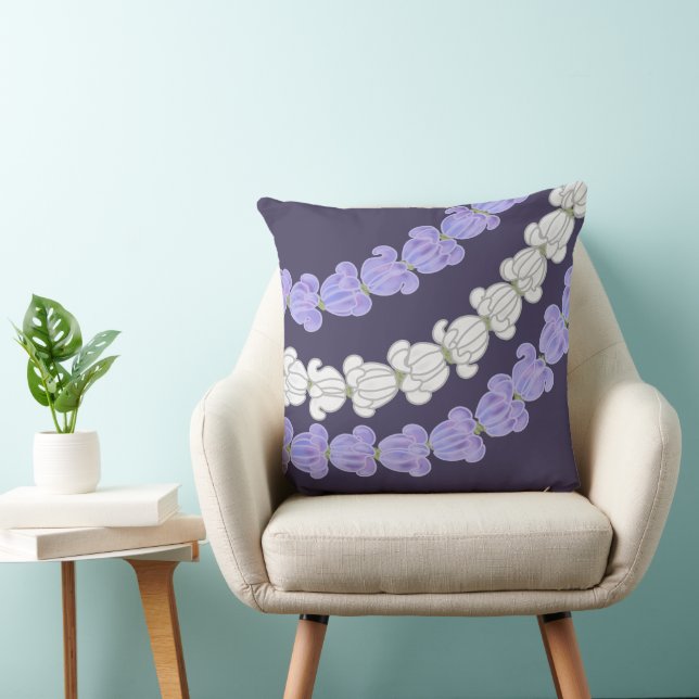 Hawaiian Print crown flower lei Throw Pillow (Chair)