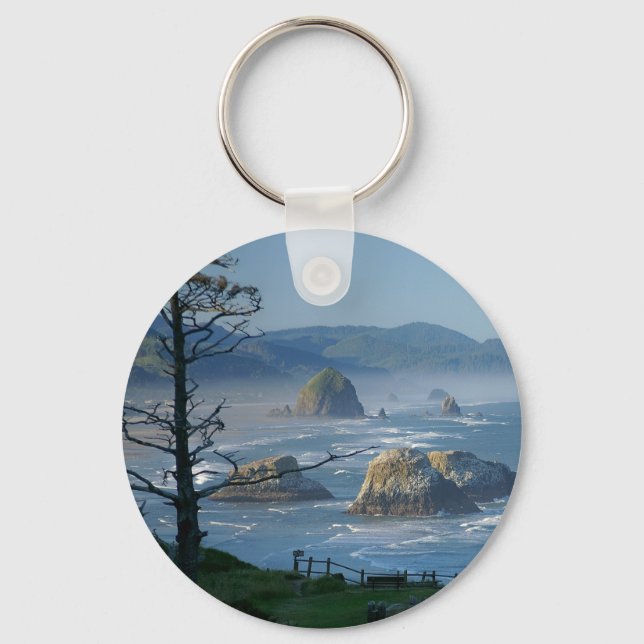 Haystack Rock, Cannon Beach, Oregon Keychain (Front)
